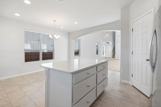 Building Photo - 213 Mayney Ln.