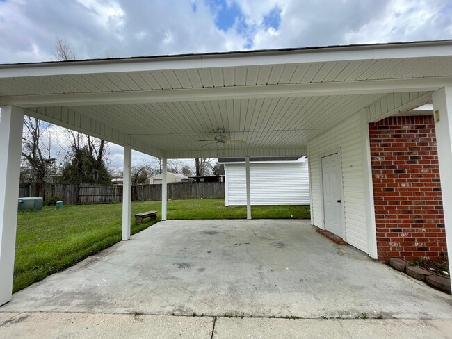 Building Photo - House: Glenwood Estates