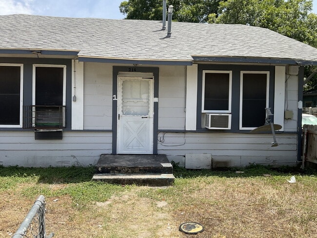 Primary Photo - Application Special - South Side One Bedro...