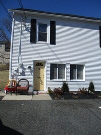 Building Photo - Newly remodeled 3+ bedroom