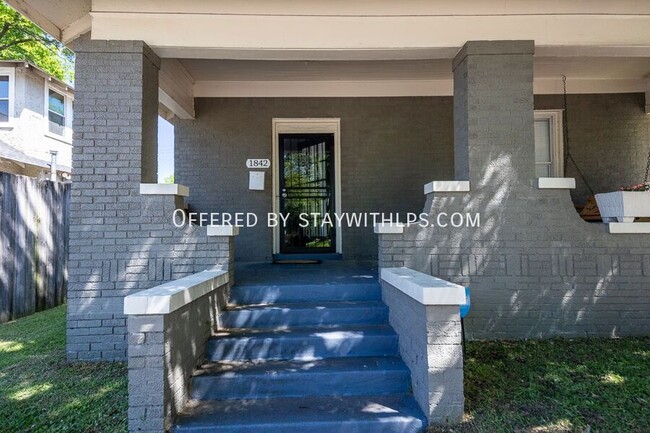 Building Photo - 1842 Mignon Ave
