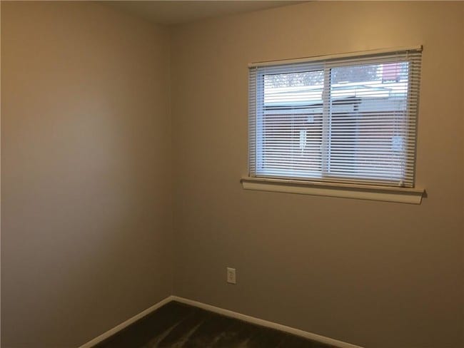 Building Photo - 7587 Lathers St