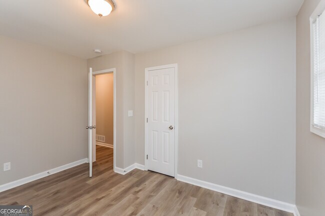 Building Photo - 201 Cindy Ct