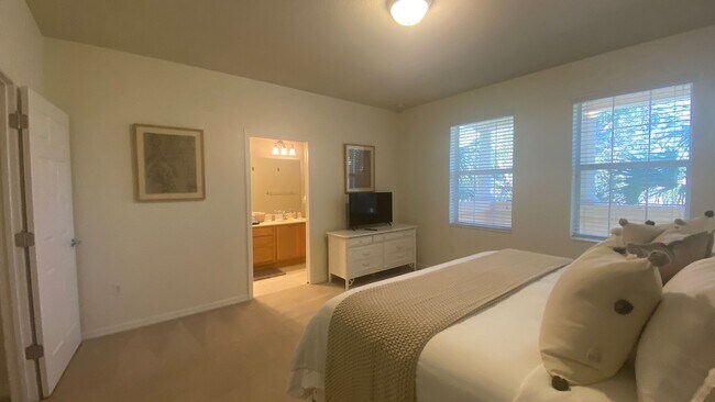 Building Photo - Prime Sarasota Seasonal Rental — Lakeside Mediterranean Gem