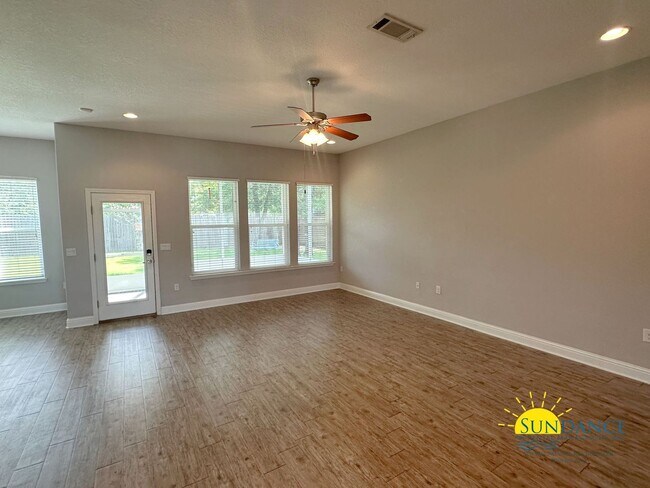 Building Photo - 8442 Holley Hills Cir