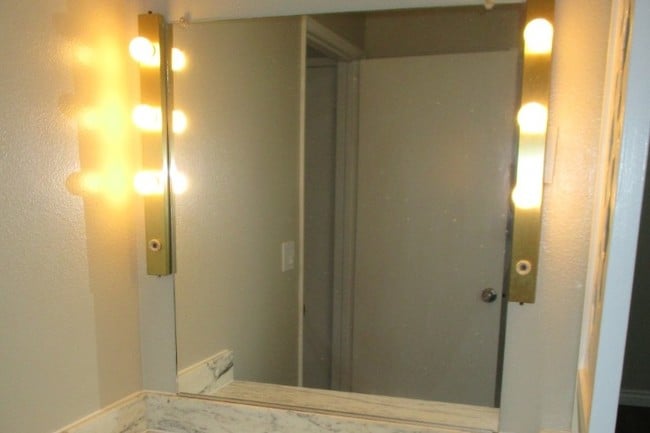 Building Photo - 18216 Index St