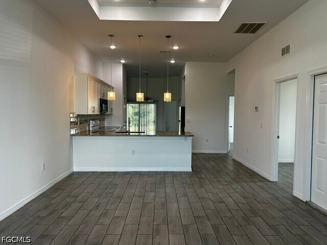 Building Photo - 2202 Haviland Ave S