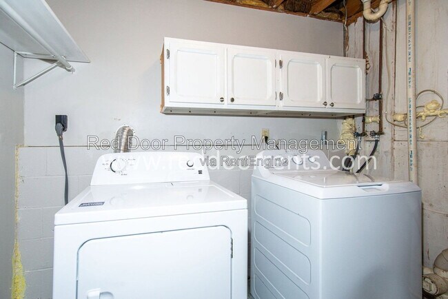 Building Photo - 5505 Straw Hat Dr
