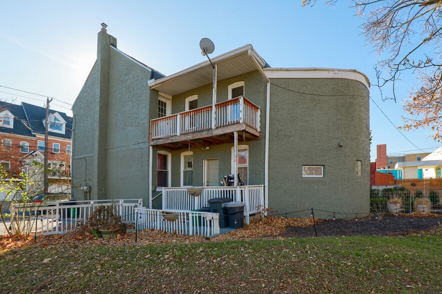 Building Photo - 217 W Lemon St