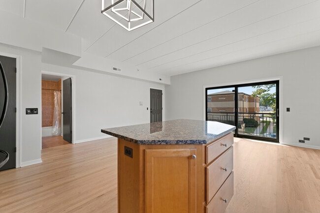 Building Photo - 2807 N 75th Ct