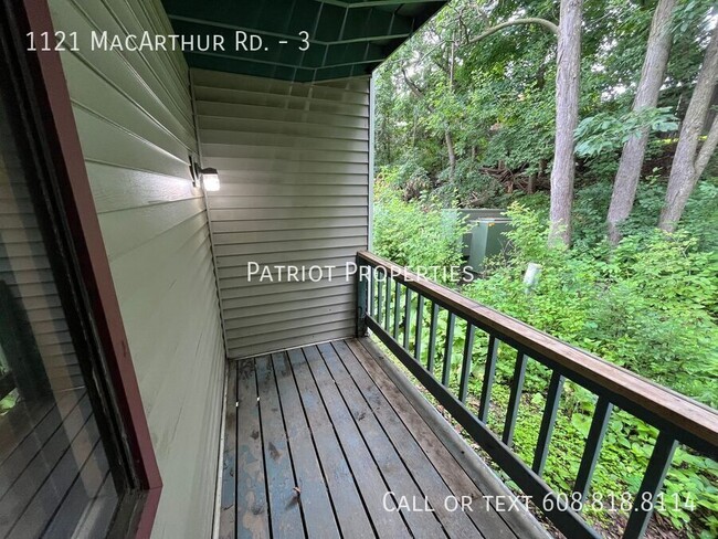 Building Photo - 1121 Mac Arthur Rd