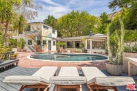 Building Photo - 2015 Nichols Canyon Rd