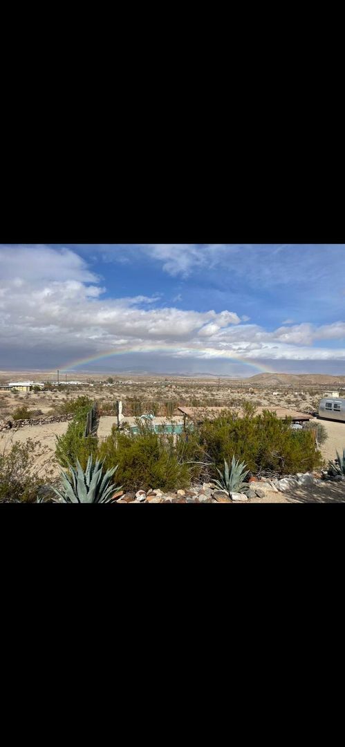 Building Photo - GORGEOUS 2 BED 2 BATH HOME WITH 1 BED 1 BA...