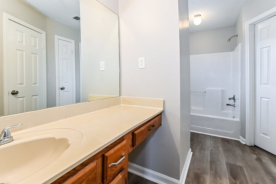 Building Photo - 7708 Baysweet Dr