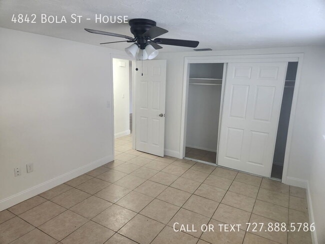 Building Photo - 4842 Bola St