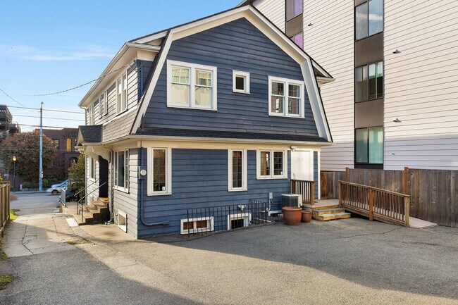 Building Photo - 710 10th Ave E