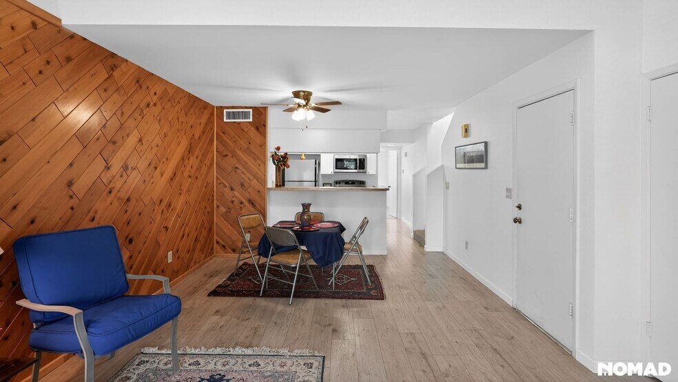 Building Photo - 30 E Brown Rd