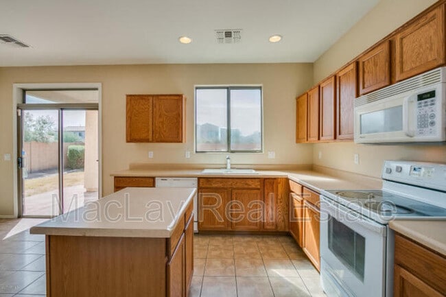 Building Photo - 6917 W St Charles Ave