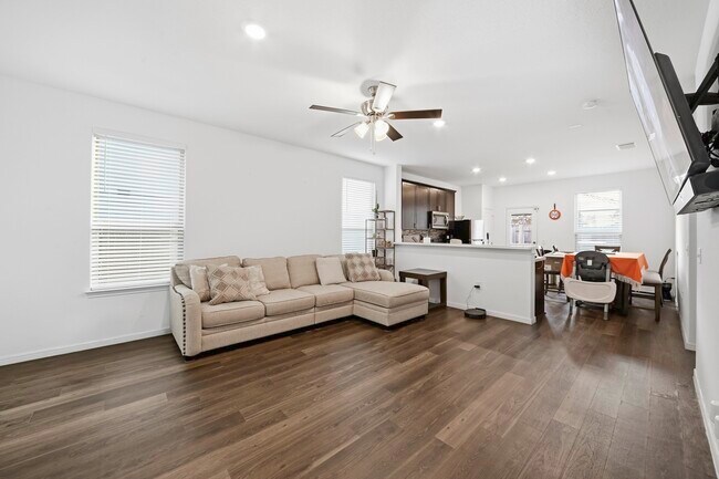 Building Photo - 16306 Fontana Ct