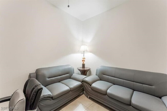 Building Photo - 4558 Lamaida Ln