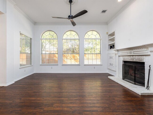 Building Photo - 2934 Sussex Gardens Ln