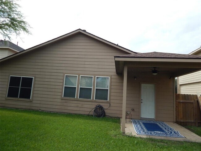 Building Photo - 19538 Otter Trail Ct
