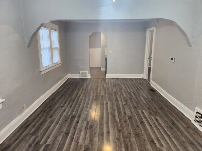 Building Photo - 1806 Jefferson Ave