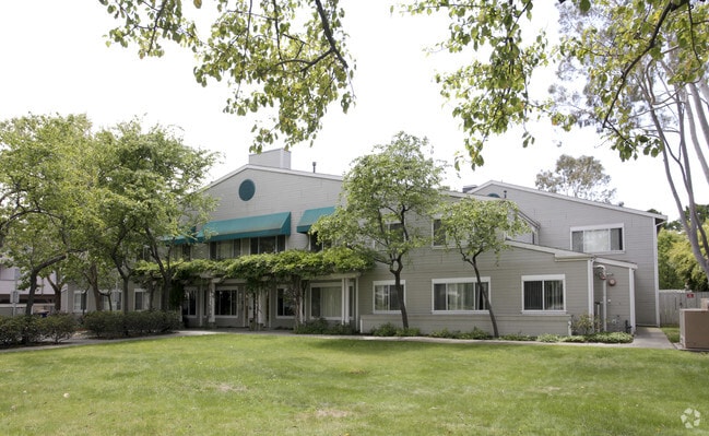 Primary Photo - Fuller Lodge