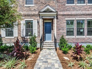 Building Photo - Harbor View Townhome