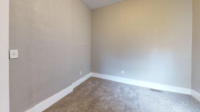 Building Photo - 6011 Pear Ave