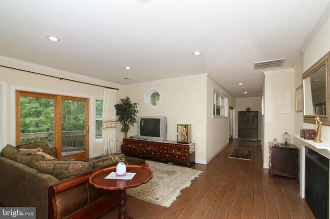 Building Photo - 6431 Fairland St