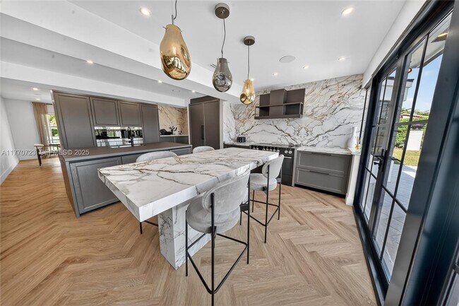 Building Photo - 4312 NE 22nd Ave