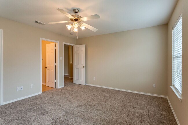 Building Photo - Richardson Townhome