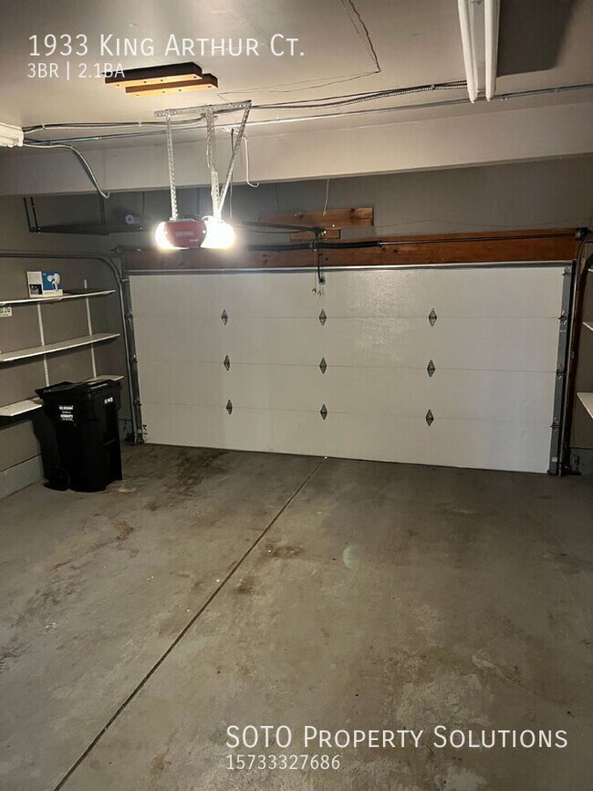 Building Photo - 1933 King Arthur Ct