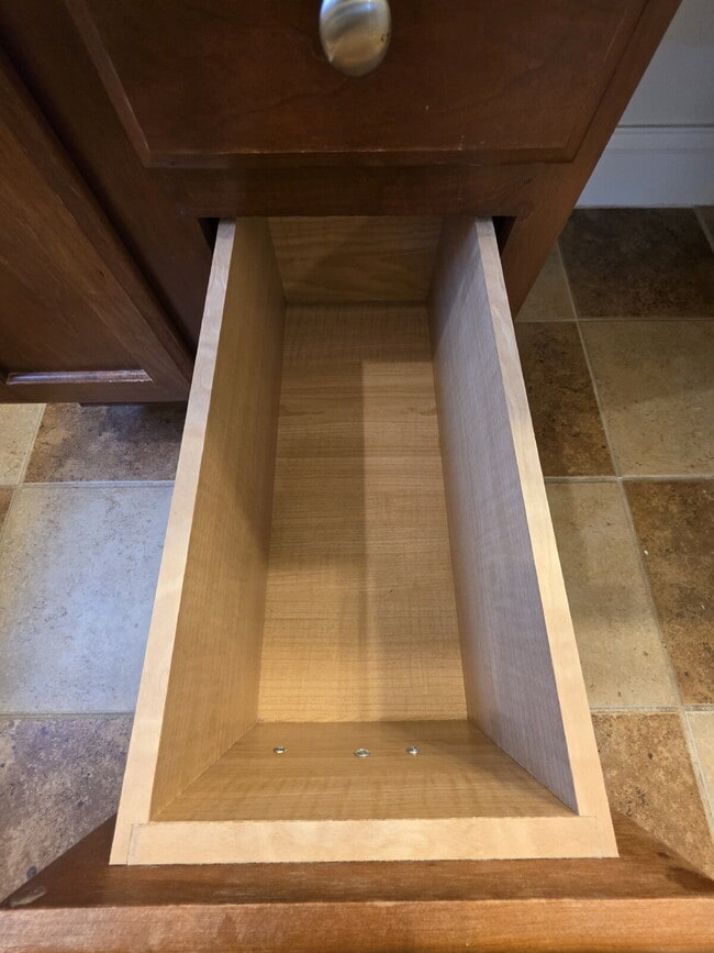 Building Photo - Spacious 4-Bedroom Home for Rent in Kings ...