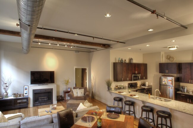 Primary Photo - The Erie Building Lofts