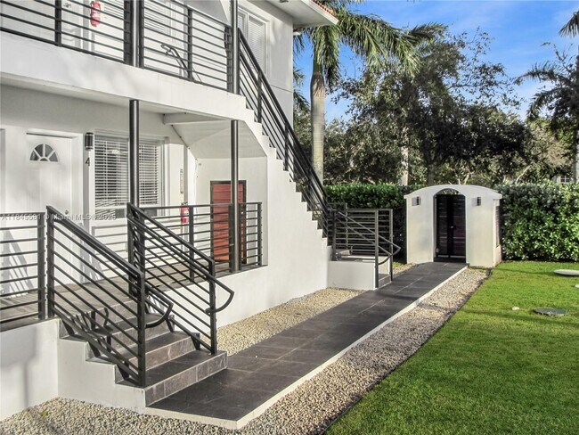 Building Photo - 9220 Biscayne Blvd