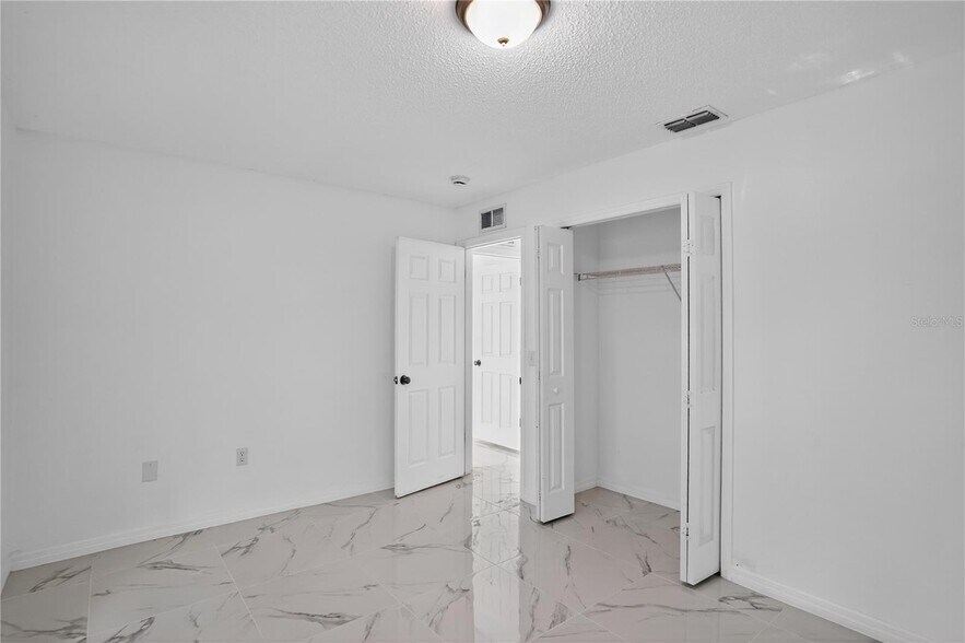 Building Photo - 1118 Perpignan Ct