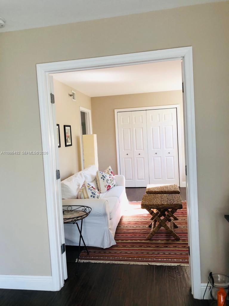 Building Photo - 800 N Miami Ave