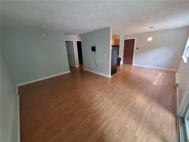 Building Photo - 11 Stonehenge Dr