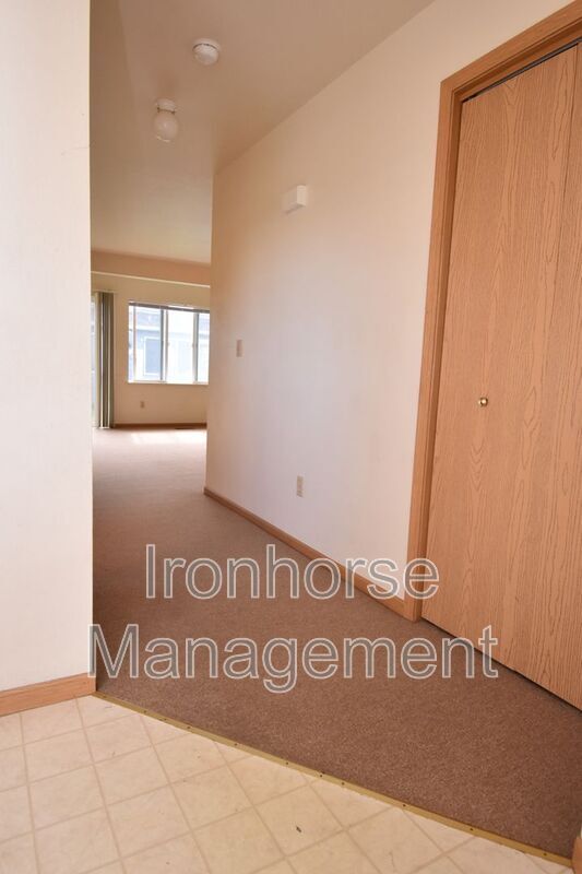 Building Photo - 2471 Wheeler Dr