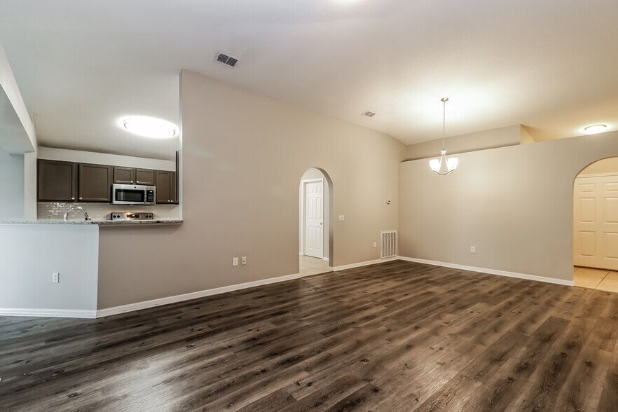Building Photo - 30139 Rattana Ct
