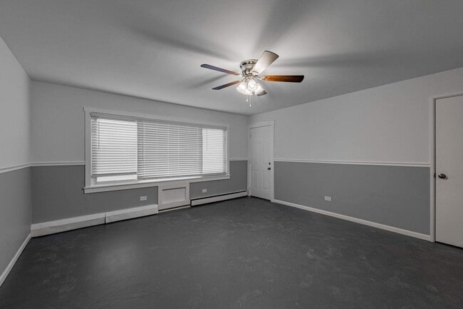 Building Photo - 2655 W 47th St