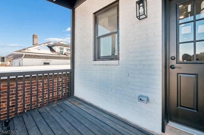 Building Photo - 266 Morris Ave