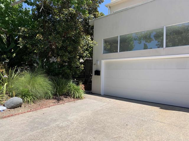 Building Photo - 605 Bonair Pl