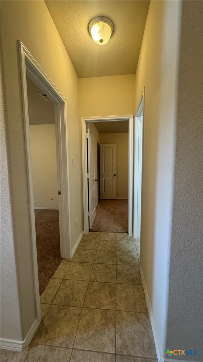 Building Photo - 5305 Fenton Ln