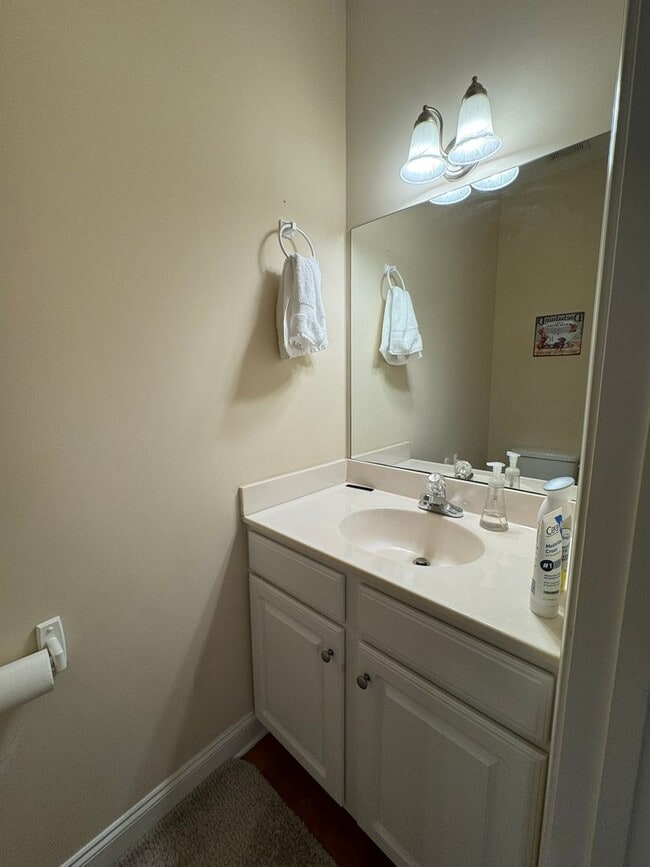 Building Photo - Whitehall Villages Townhome Available