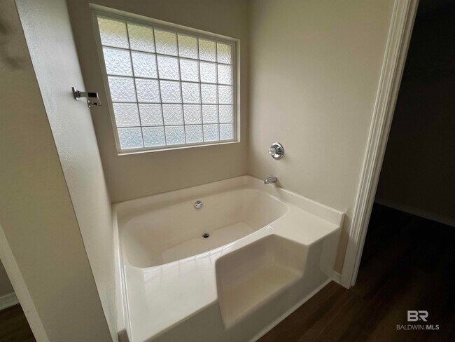 Building Photo - 27733 Bay Branch Dr