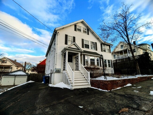 Building Photo - 44-46-46 Harding Ave