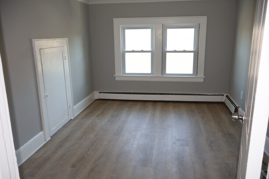 Building Photo - 49 Gurdon St